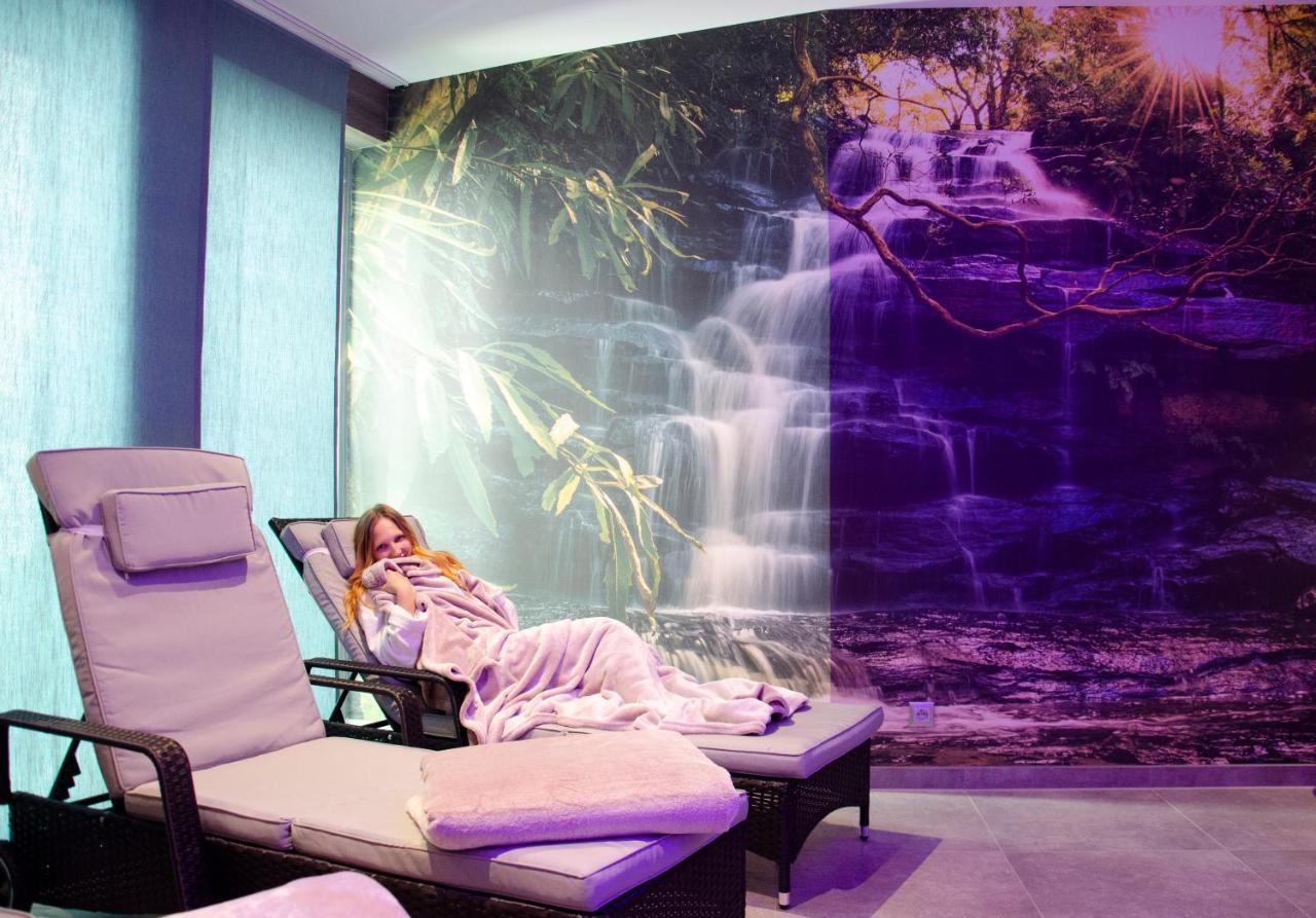 Wellness Hotel Panorama เตรนชิอาสกี เตปลิตเซ ภายนอก รูปภาพ
