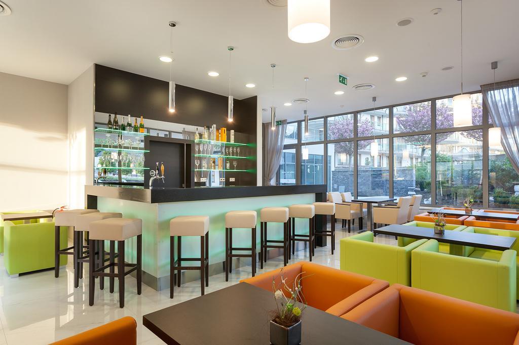 Wellness Hotel Panorama เตรนชิอาสกี เตปลิตเซ ภายนอก รูปภาพ