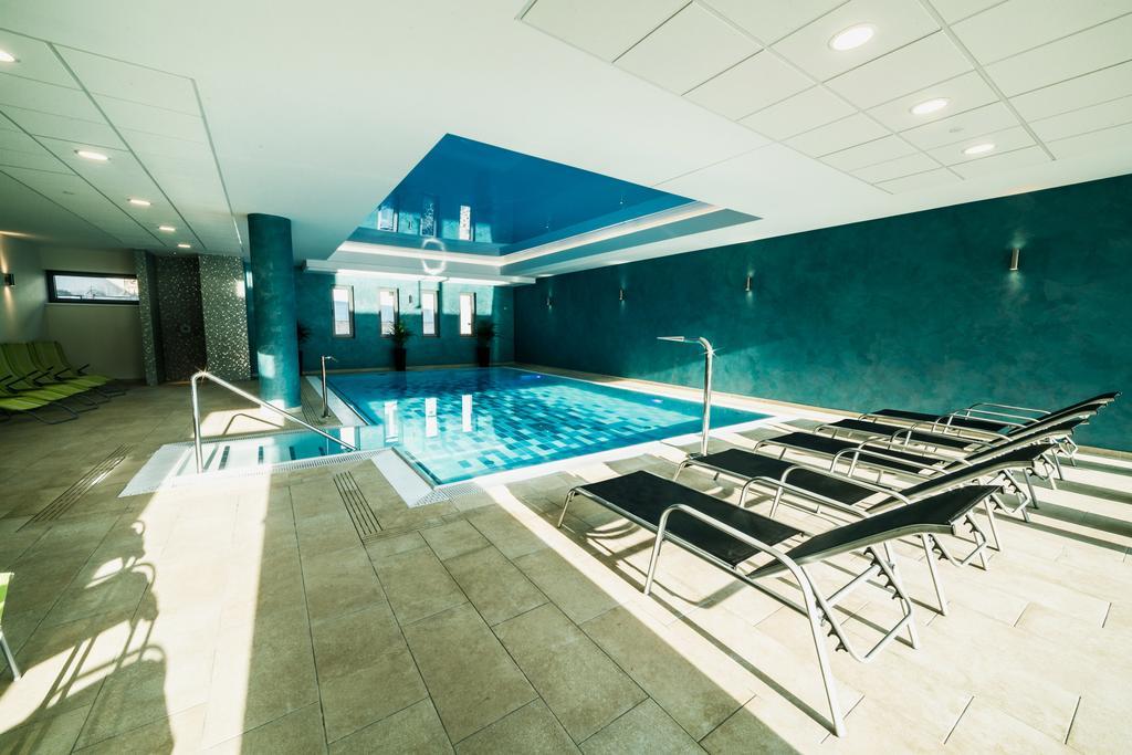 Wellness Hotel Panorama เตรนชิอาสกี เตปลิตเซ ภายนอก รูปภาพ